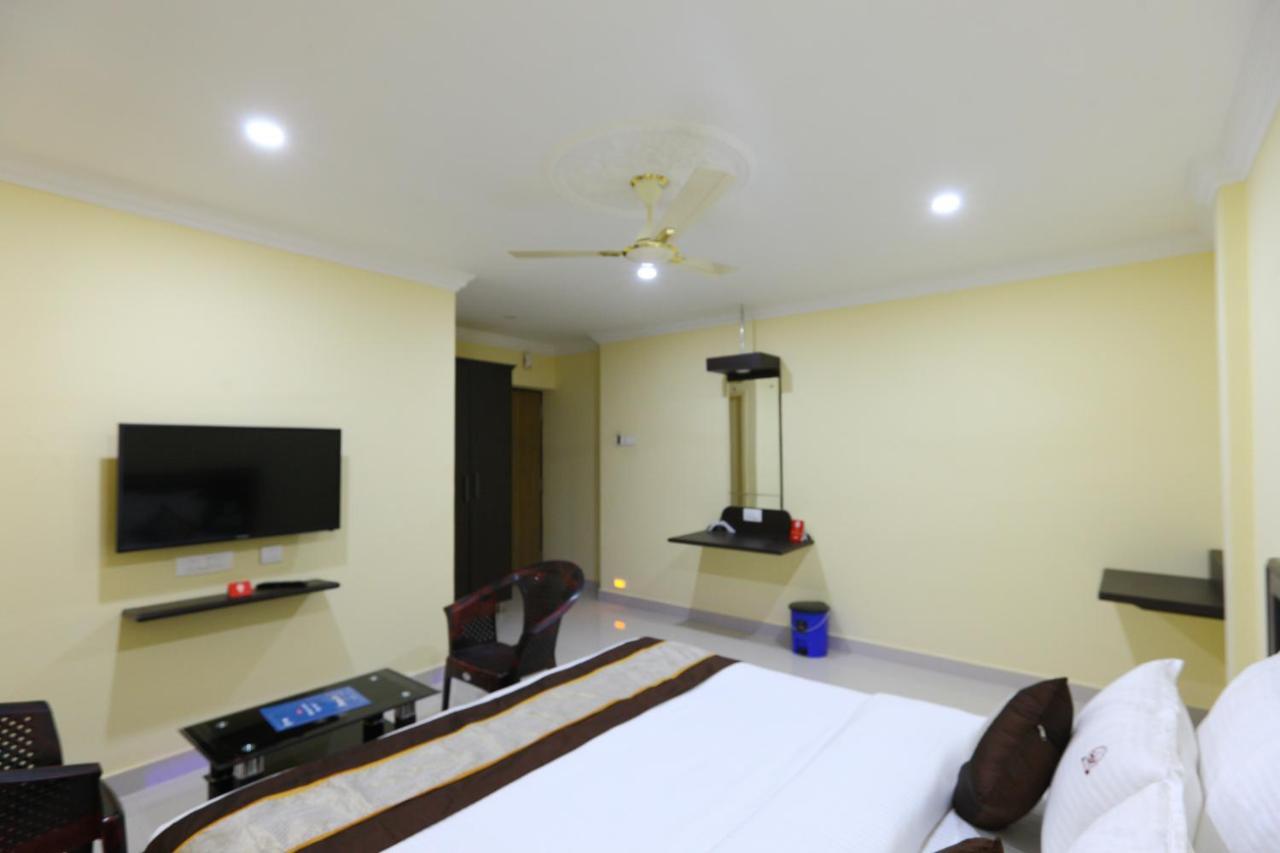 Hotel Sal Inn - Near Airport Chennai Exteriör bild